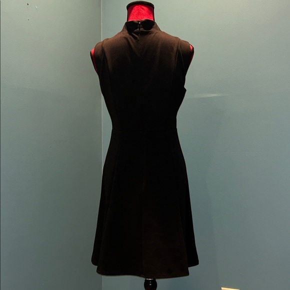 Classic Black Sleeveless V-Neck Dress Size Medium - Picture 5 of 14